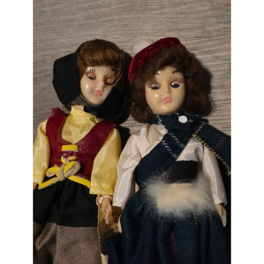 Lot Of 2 Vintage Carlson Dolls Russian Girl‎ and Scotish Girl with tags